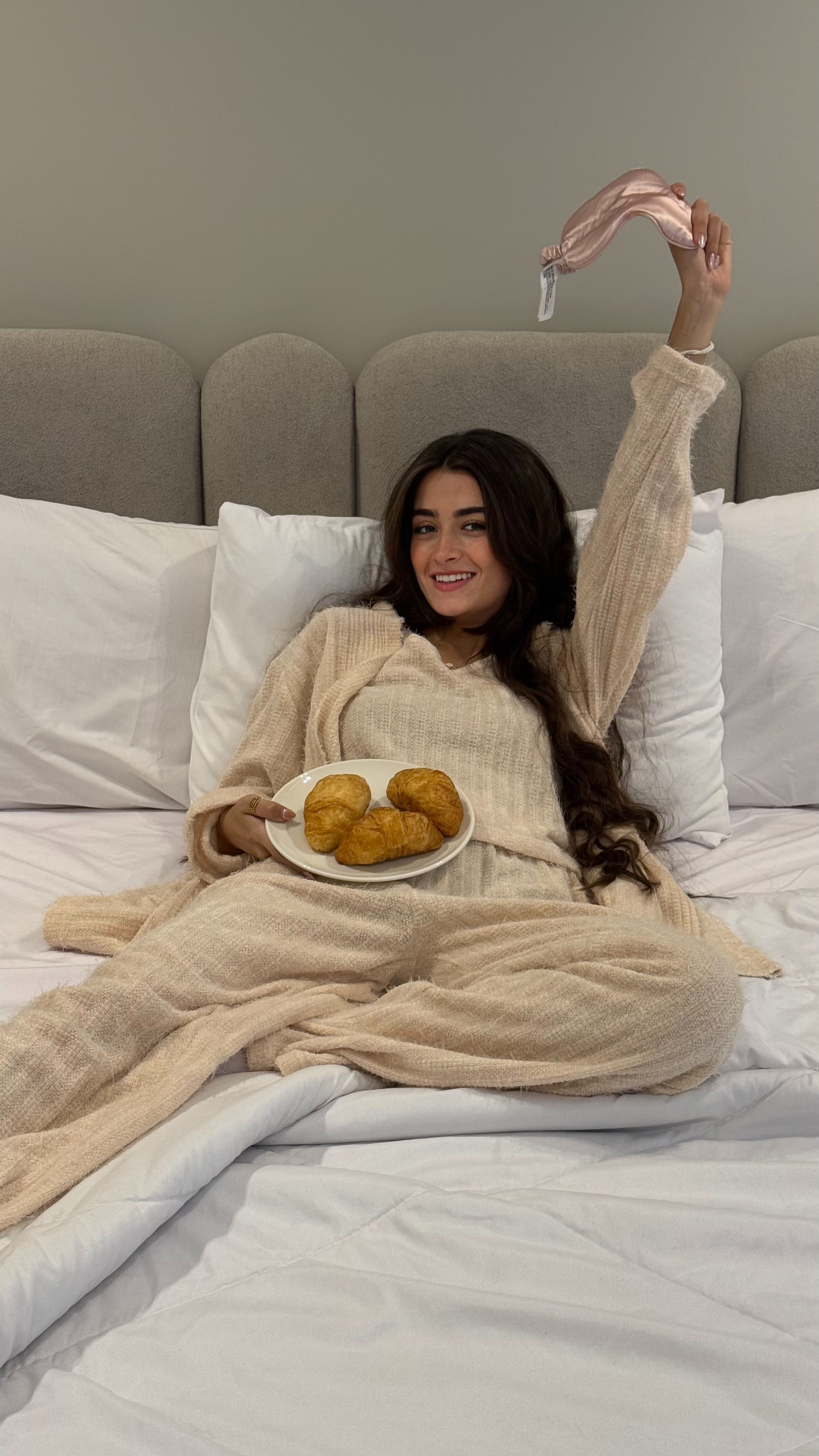 quiet luxury - beige